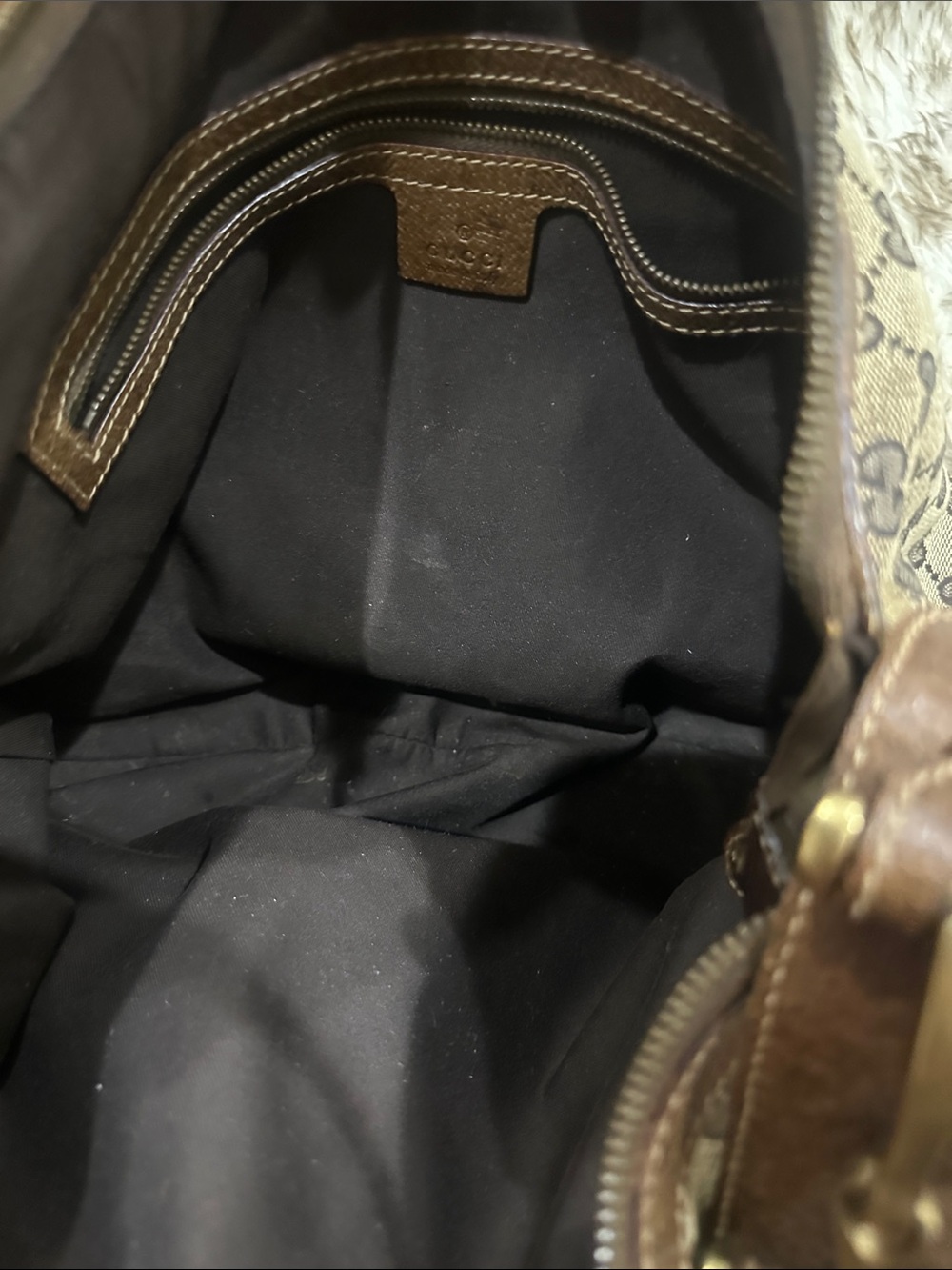 GUCCI Tan/Brown GG Canvas Shoulder Bag W/Studded Red & green Leather Strap - Picture 7 of 8